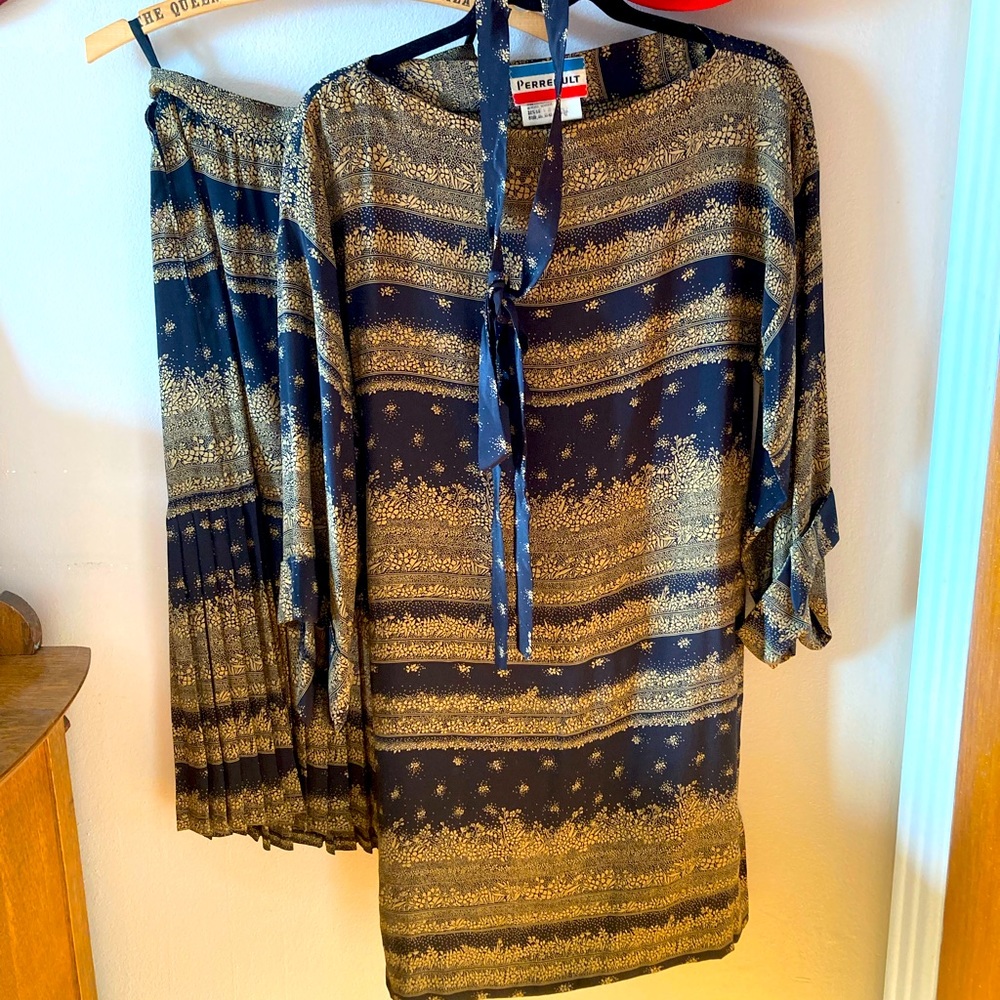 Vintage Perrault top and pleated skirt set
